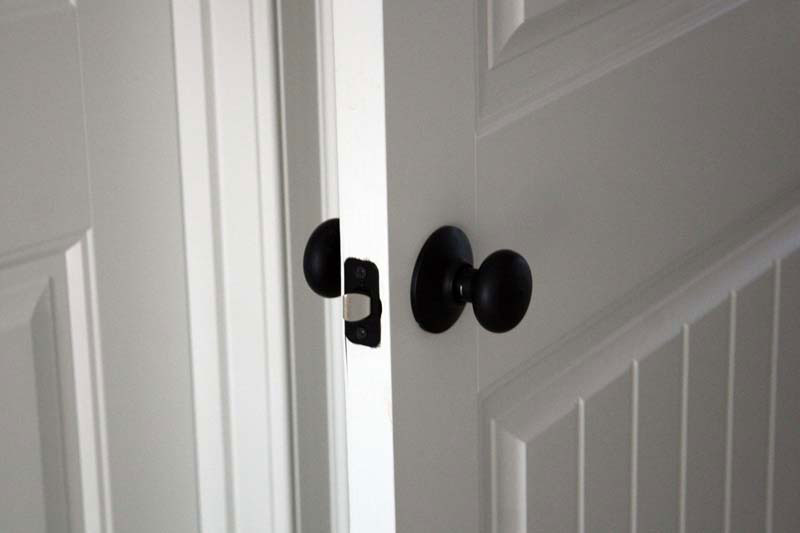 Ignore: 4. Rooms where the doors are shut