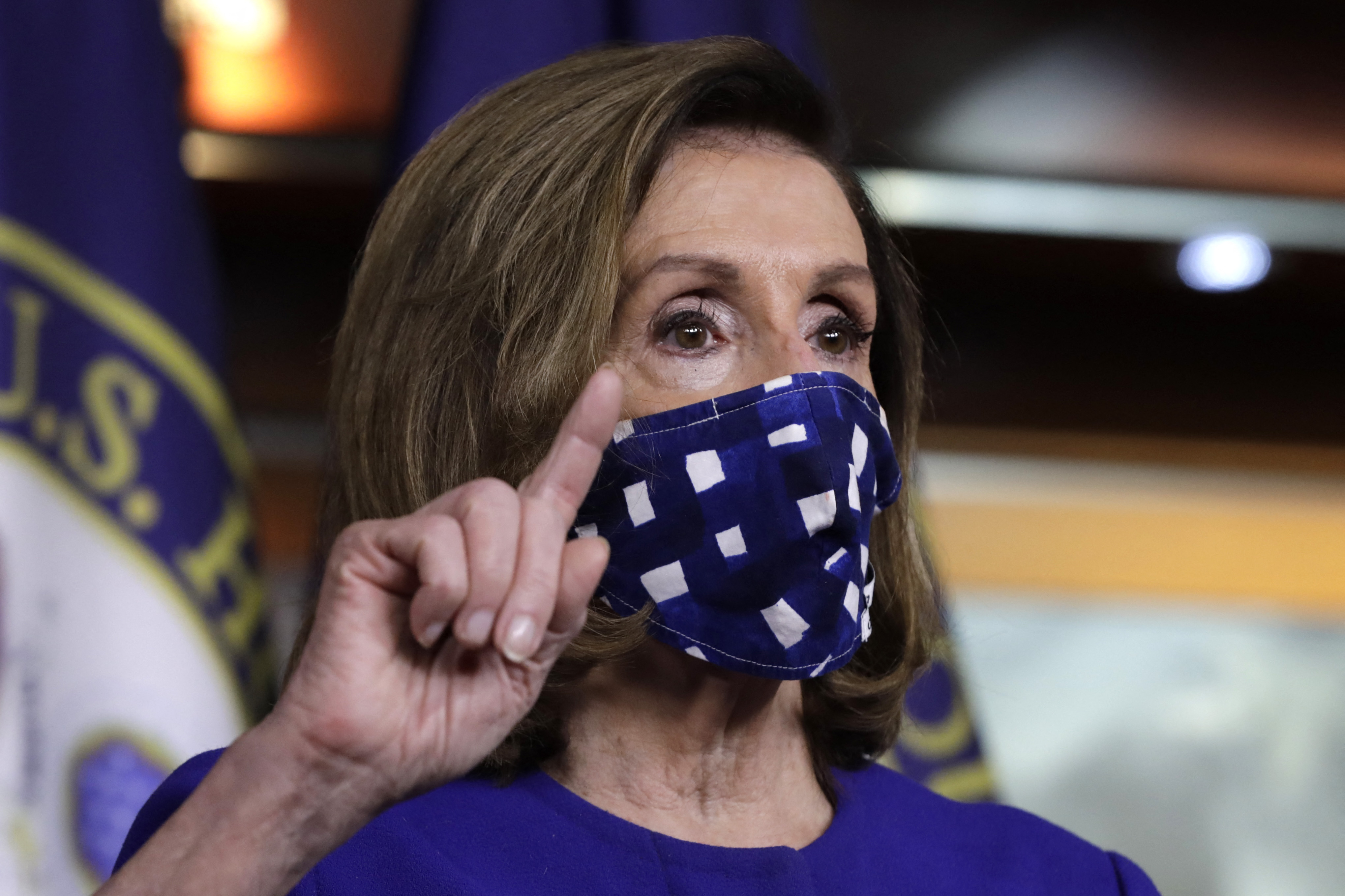 Pelosi, Mnuchin Point Fingers as Coronavirus Stimulus Talks Stall
