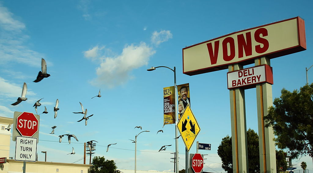 23. Vons