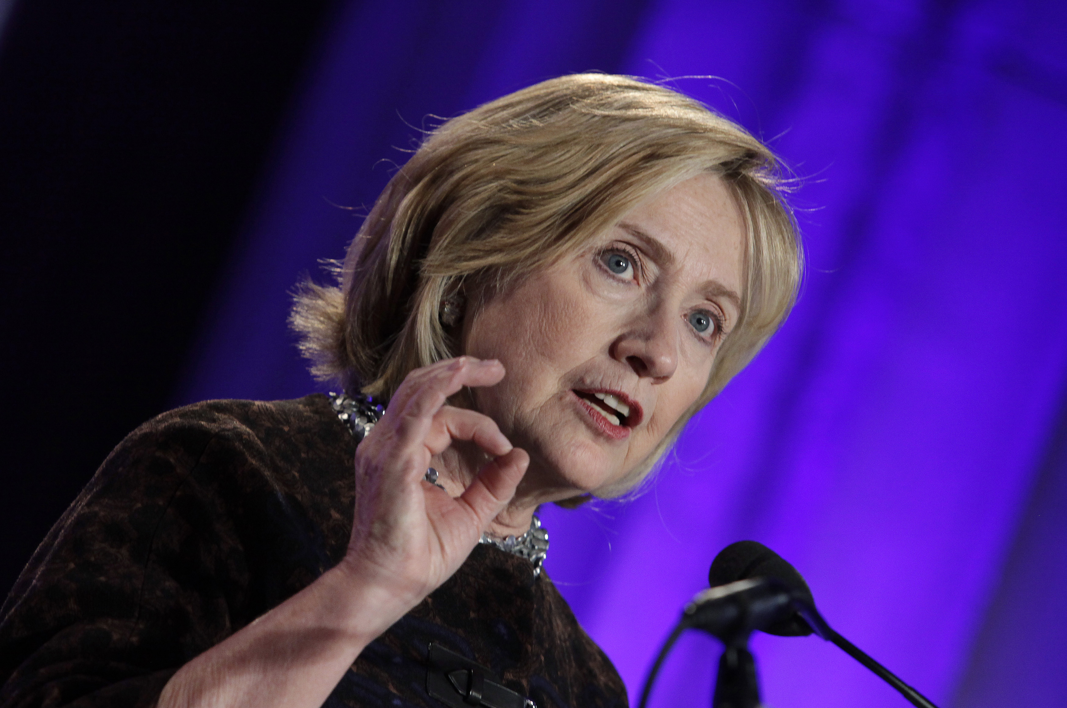 Clinton Cries Poor and Twitter Explodes with #HillaryIsSoPoor