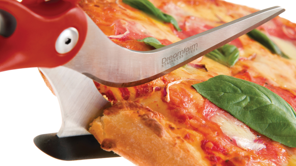 The problem: Using separate utensils to slice and serve pizza is exhausting.