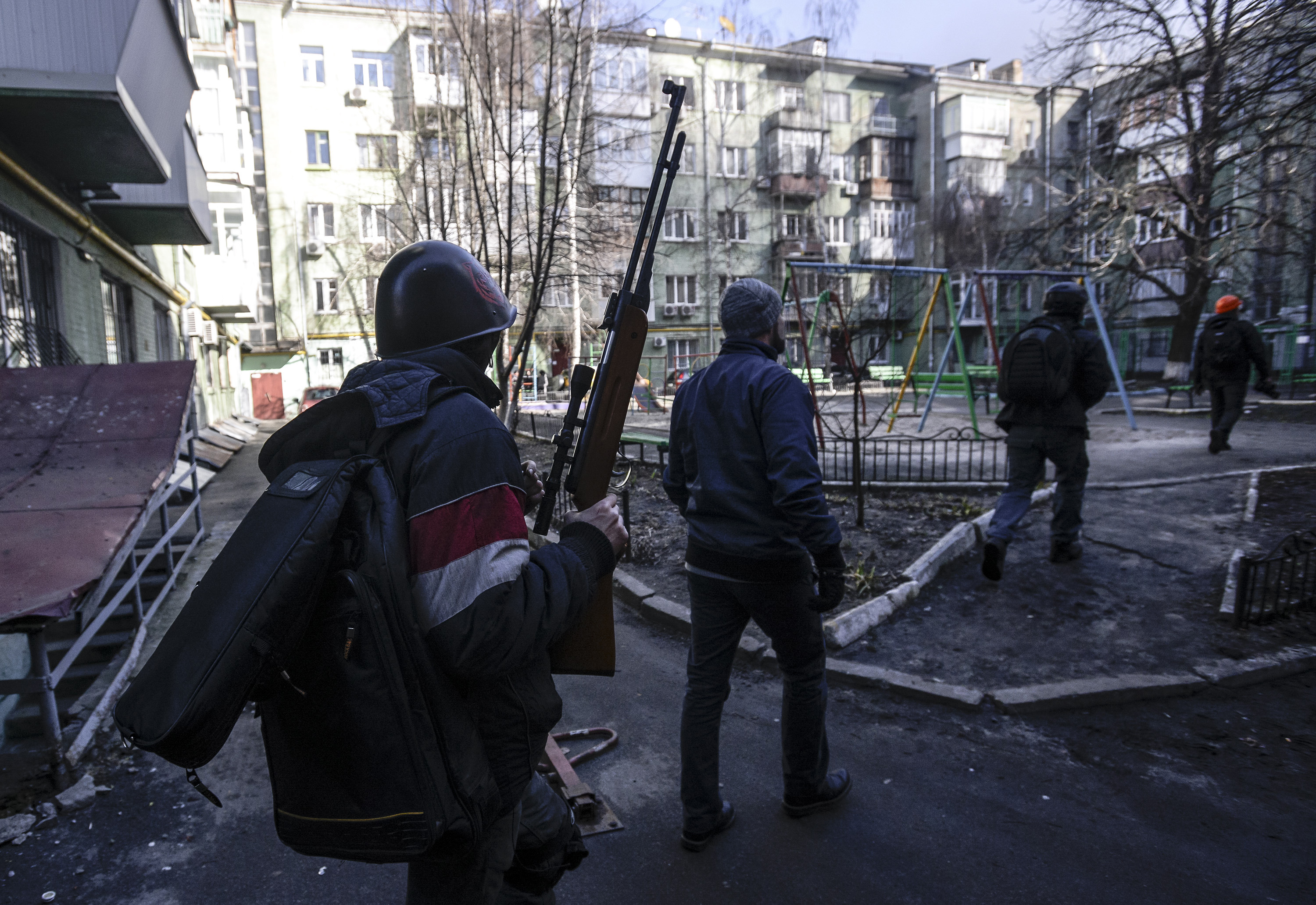 On the Brink of War, Ukraine Urges Putin to Withdraw