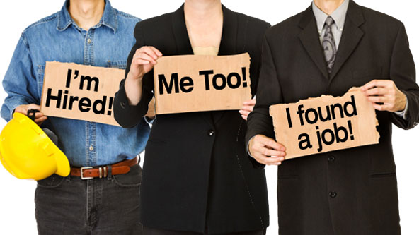 Jobless Claims Decline, Boosting Economic Outlook