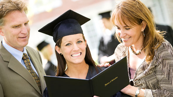 How a Family Loan Pool Helps With College Costs