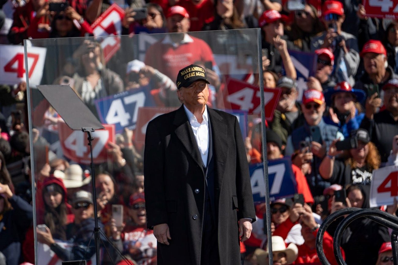 Trump Visits New Mexico Seeking to Boost ‘Credentials’ With Latinos