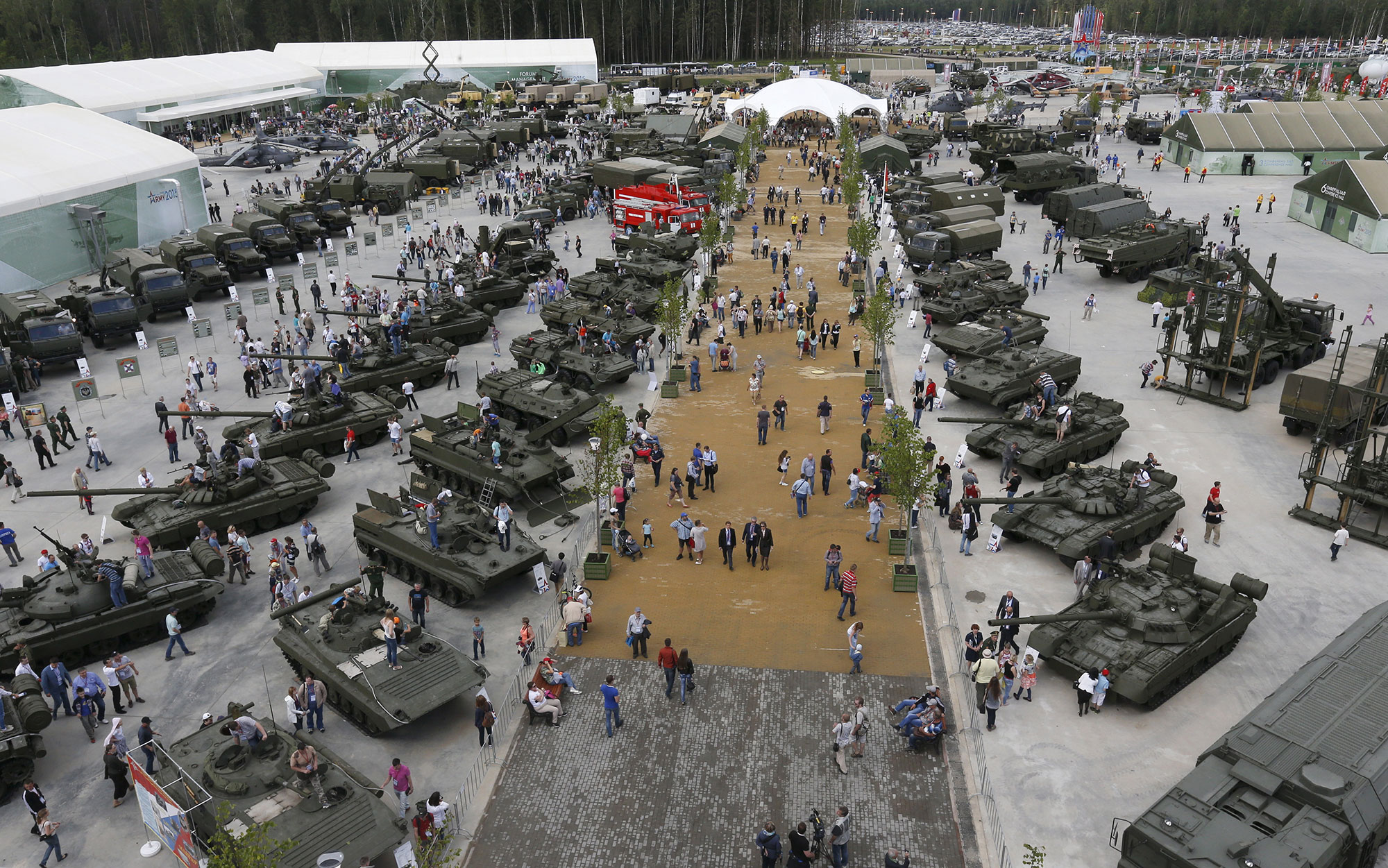 Putin’s Outrageous Defense Spending Puts Russia Back in the USSR