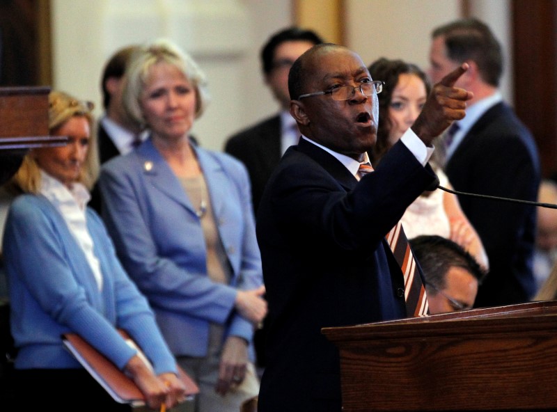 Abortion Rates Drop in Both Red and Blue States