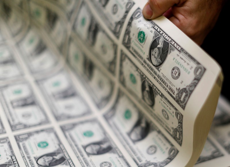 Why Wall Street Wants a Weaker Dollar
